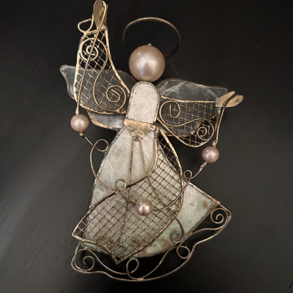 Vintage Brass Filigree & Shell Angel Ornament Detailed w Beautiful Patina - Picture 6 of 7